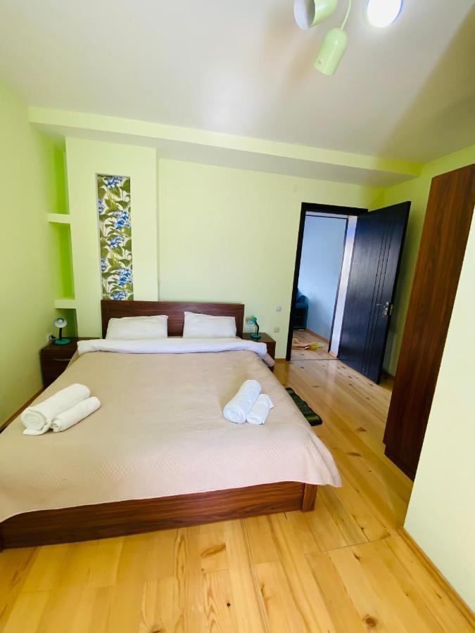 Guesthouse Alpenrose Местия Екстериор снимка