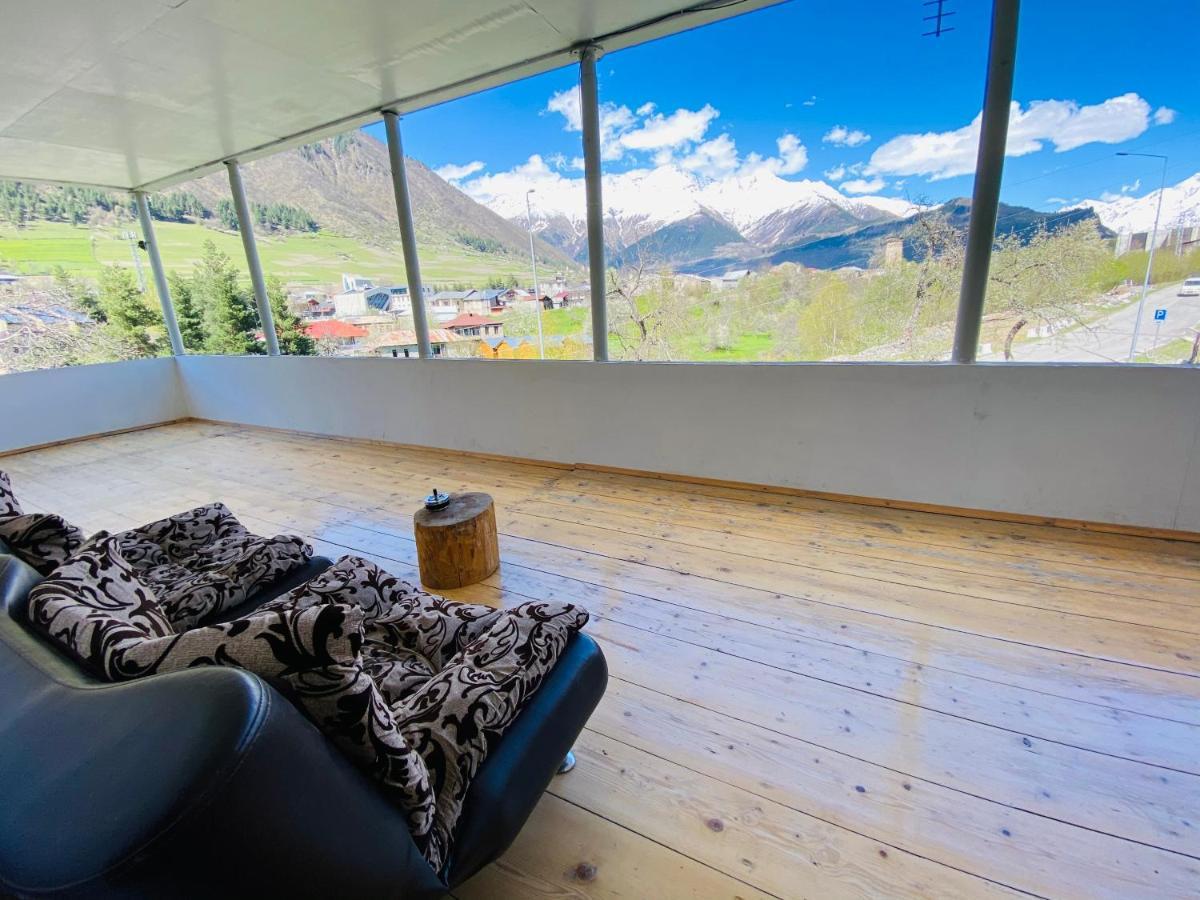 Guesthouse Alpenrose Местия Екстериор снимка