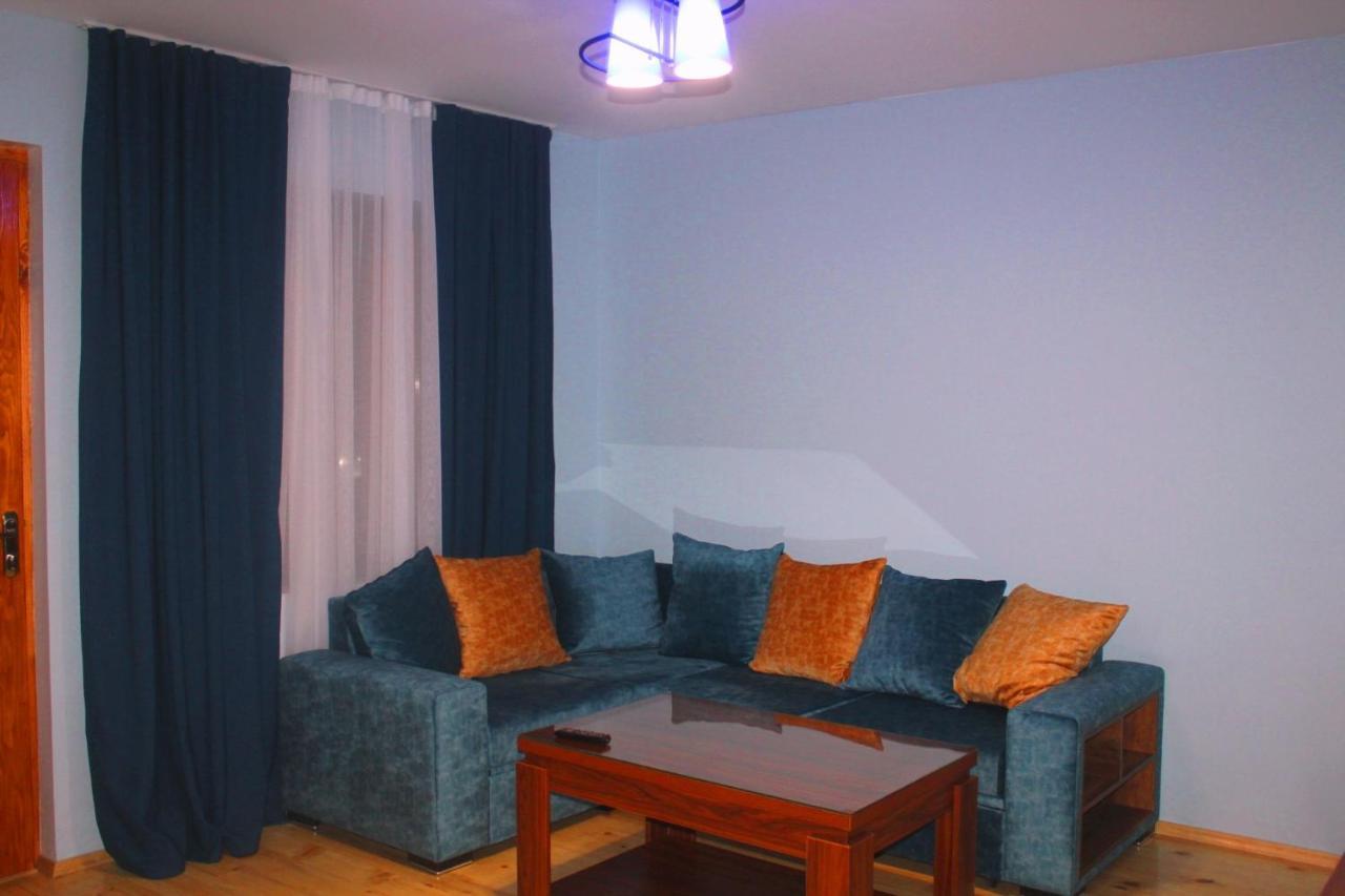 Guesthouse Alpenrose Местия Екстериор снимка
