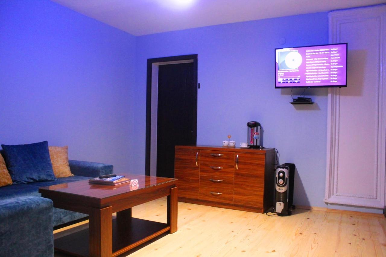 Guesthouse Alpenrose Местия Екстериор снимка