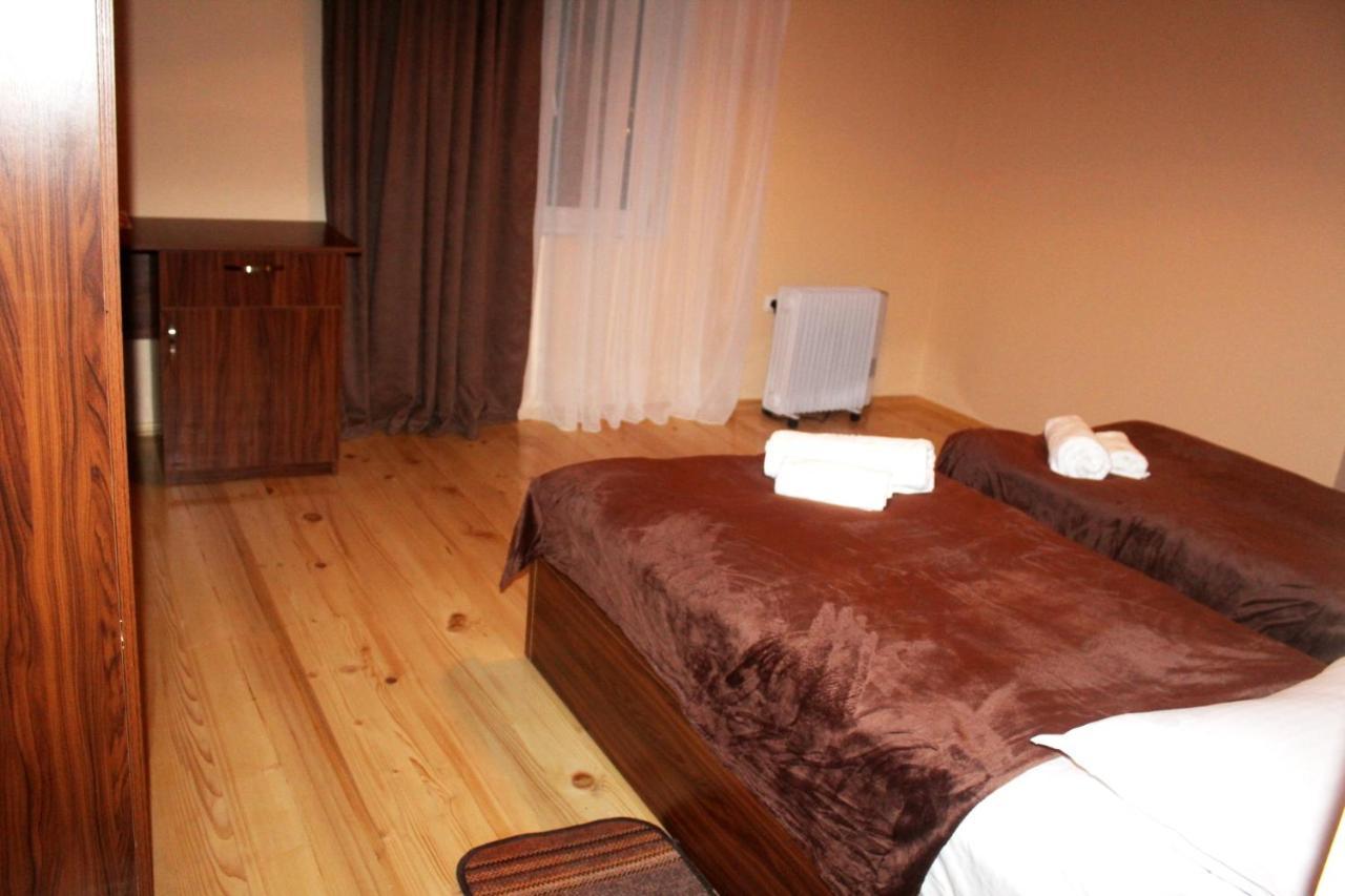 Guesthouse Alpenrose Местия Екстериор снимка