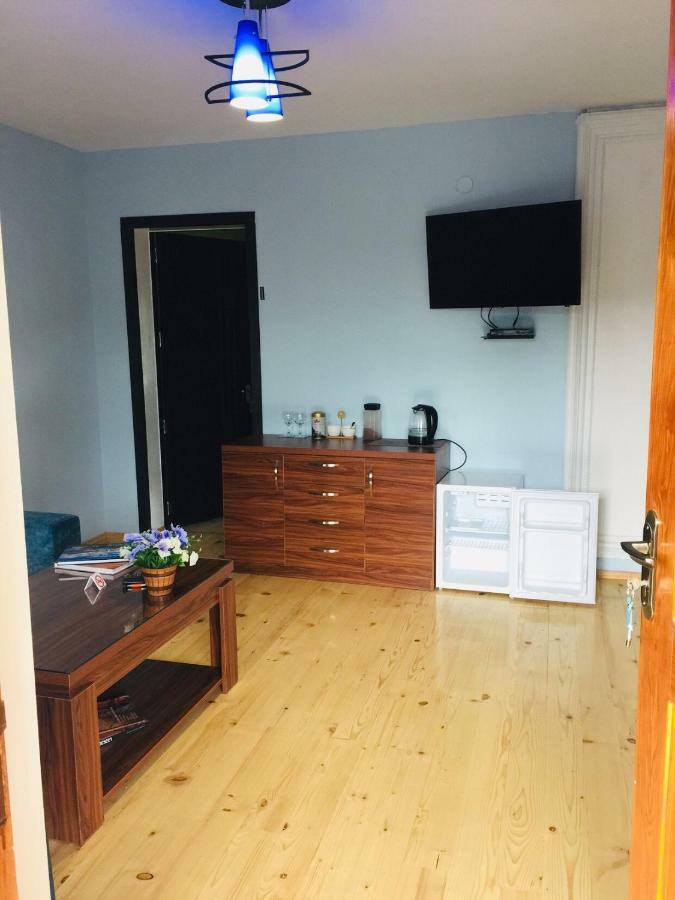 Guesthouse Alpenrose Местия Екстериор снимка