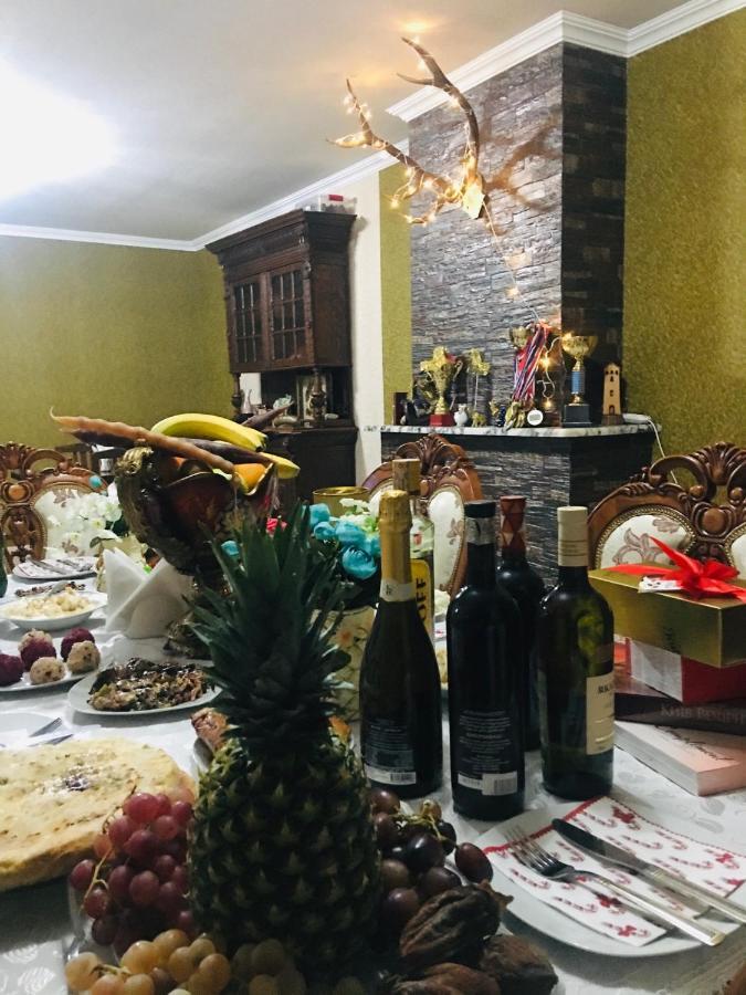 Guesthouse Alpenrose Местия Екстериор снимка
