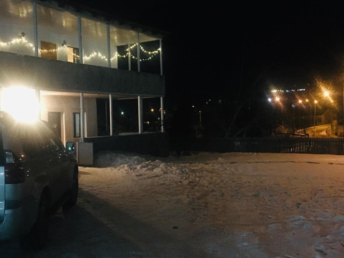 Guesthouse Alpenrose Местия Екстериор снимка